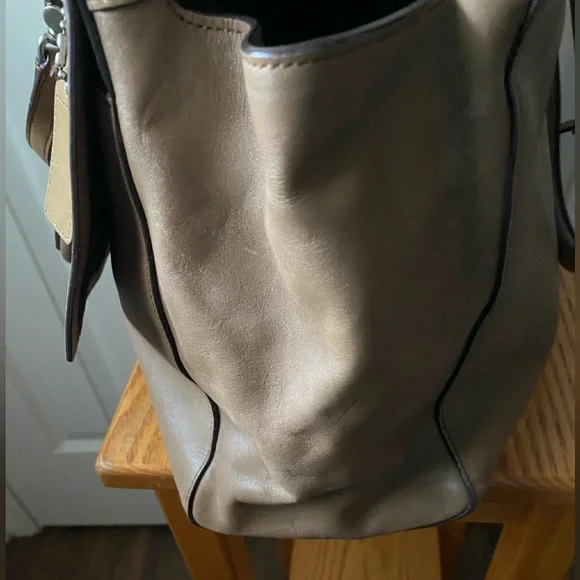 COACH Legacy Pinnacle Harper Turn Lock Satchel Tawny Brown Leather A1371-23563 - Picture 9 of 16